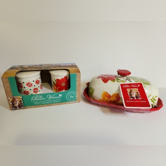 SOLD - Pioneer Woman Set - Picture 2 of 9